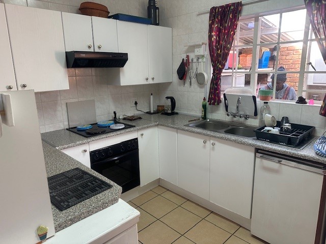2 Bedroom Property for Sale in Wilro Park Gauteng