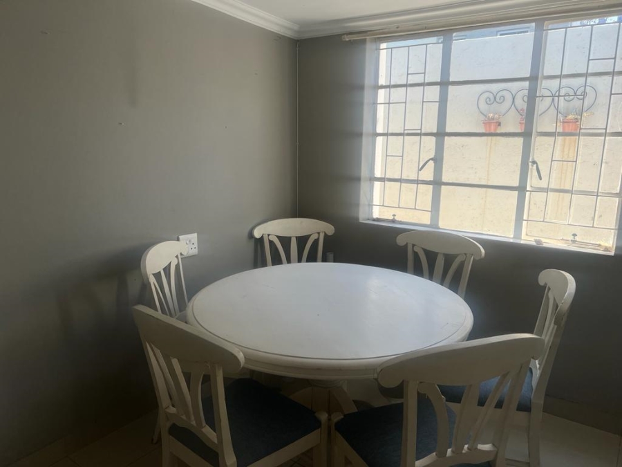 To Let 1 Bedroom Property for Rent in Parkhurst Gauteng