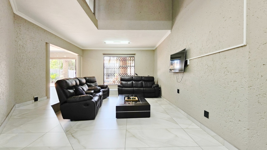 6 Bedroom Property for Sale in Arcon Park Gauteng