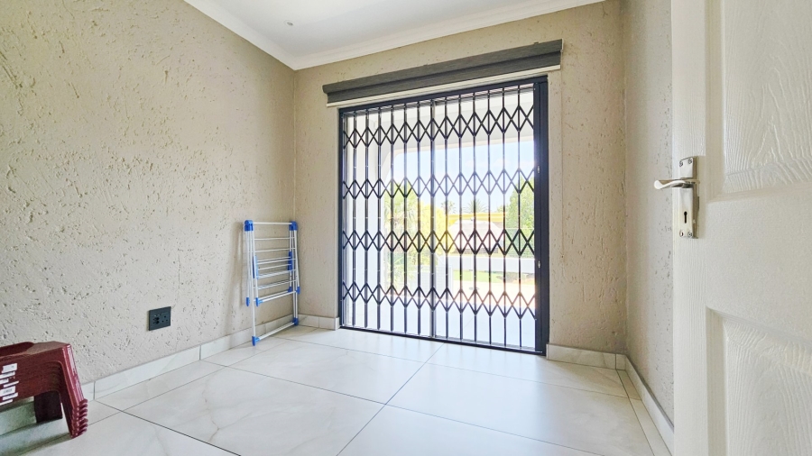 6 Bedroom Property for Sale in Arcon Park Gauteng