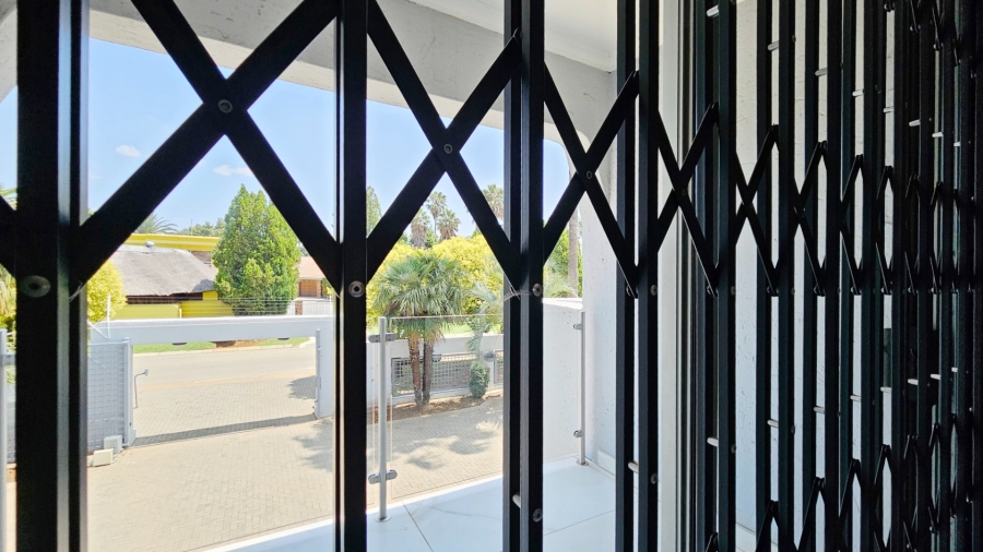 6 Bedroom Property for Sale in Arcon Park Gauteng