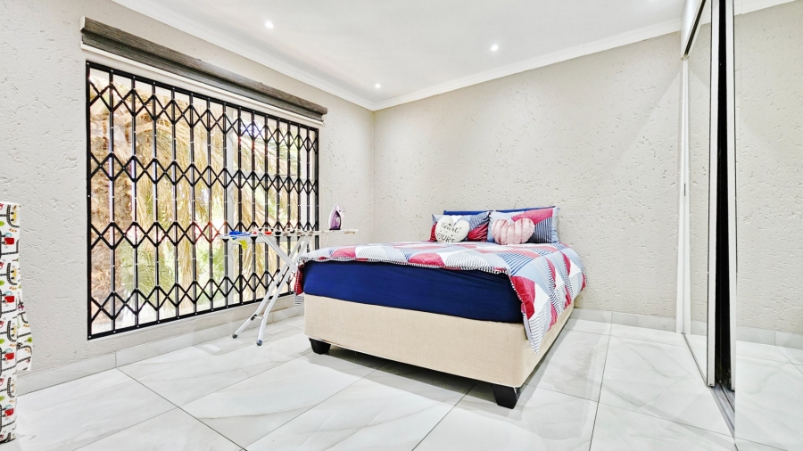 6 Bedroom Property for Sale in Arcon Park Gauteng