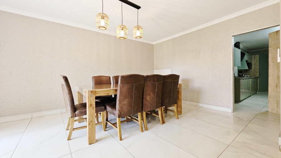 6 Bedroom Property for Sale in Arcon Park Gauteng