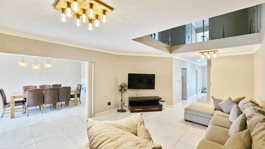 6 Bedroom Property for Sale in Arcon Park Gauteng