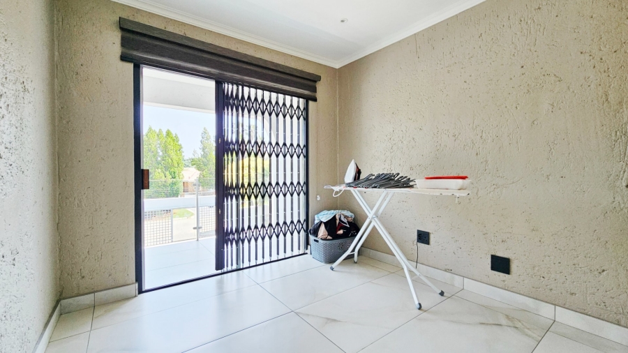 6 Bedroom Property for Sale in Arcon Park Gauteng