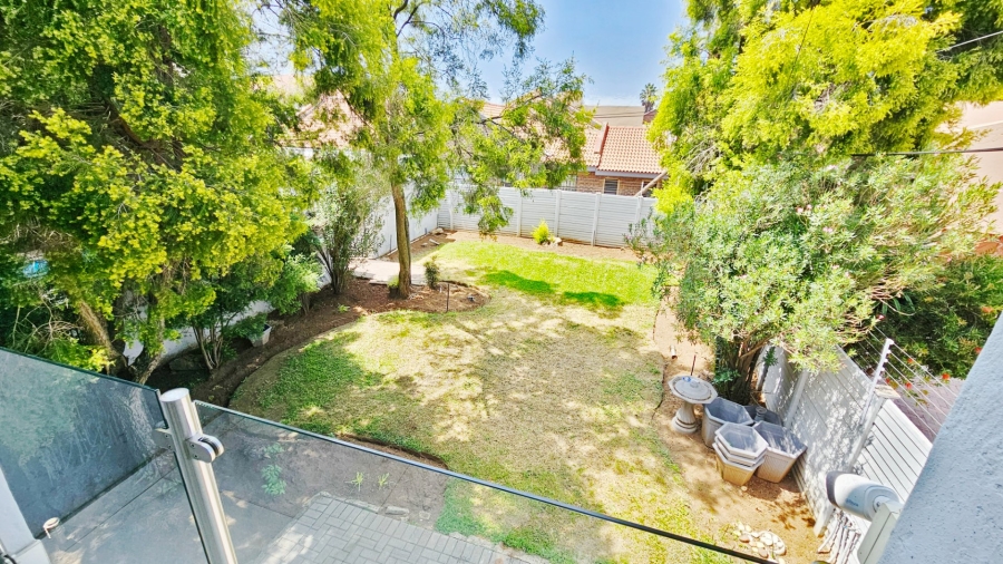 6 Bedroom Property for Sale in Arcon Park Gauteng