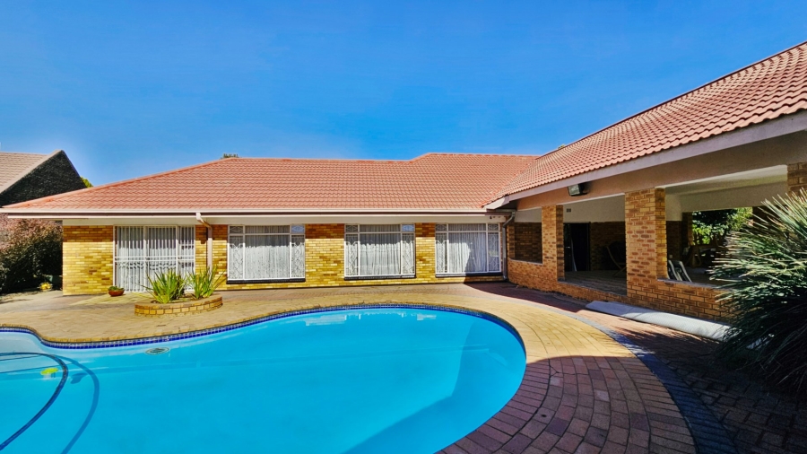 4 Bedroom Property for Sale in Three Rivers East Gauteng