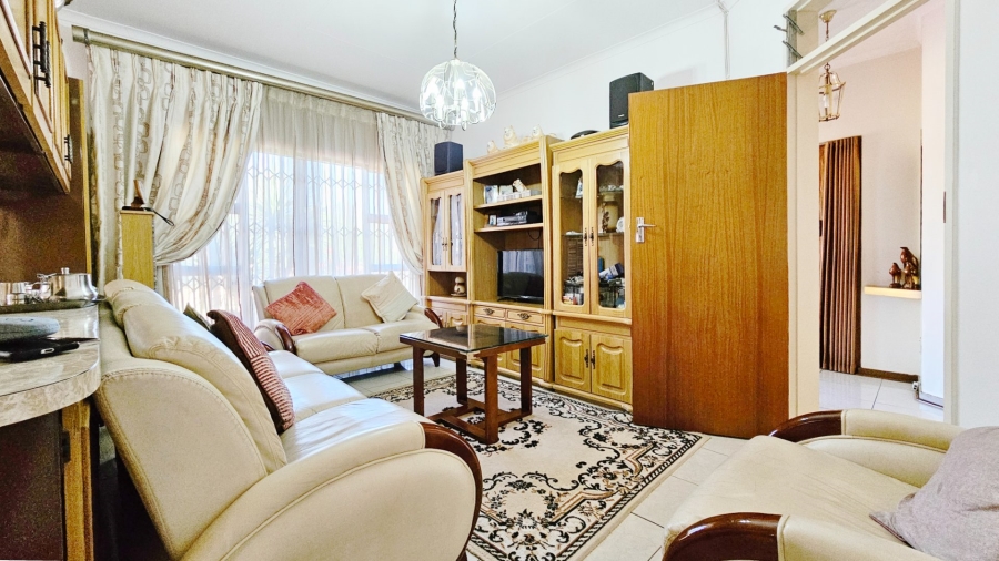 4 Bedroom Property for Sale in Three Rivers East Gauteng