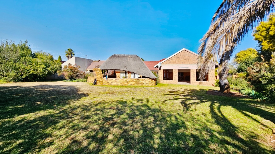 4 Bedroom Property for Sale in Three Rivers East Gauteng