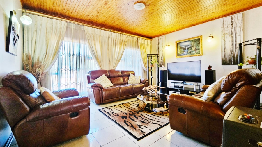 4 Bedroom Property for Sale in Three Rivers East Gauteng