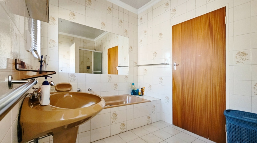4 Bedroom Property for Sale in Three Rivers East Gauteng