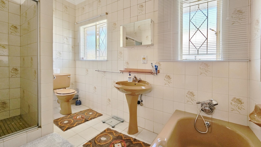 4 Bedroom Property for Sale in Three Rivers East Gauteng