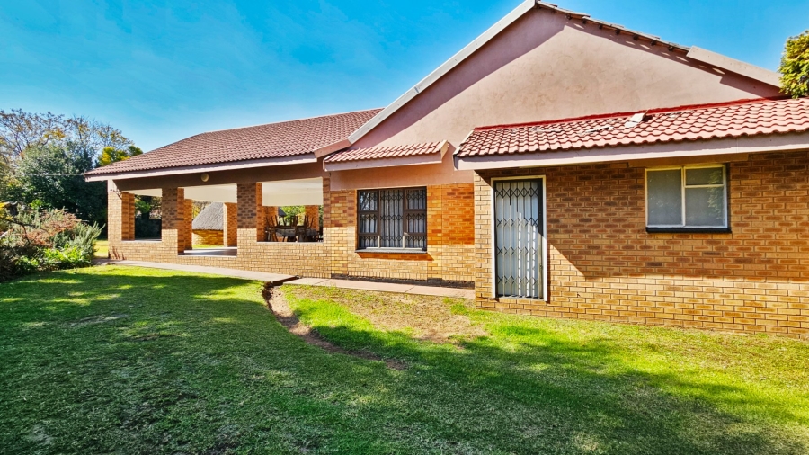 4 Bedroom Property for Sale in Three Rivers East Gauteng