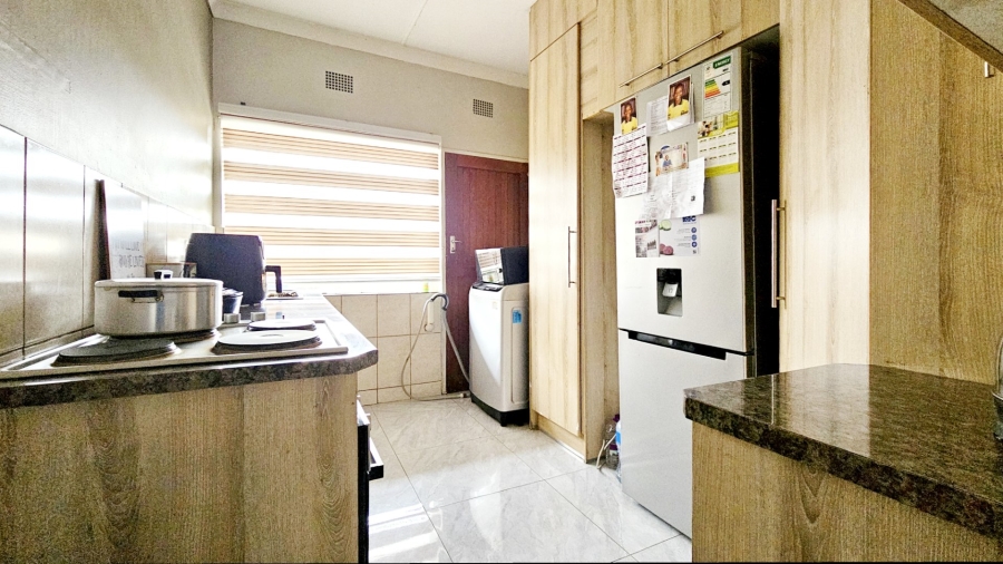3 Bedroom Property for Sale in Three Rivers Proper Gauteng