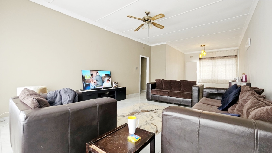 3 Bedroom Property for Sale in Three Rivers Proper Gauteng