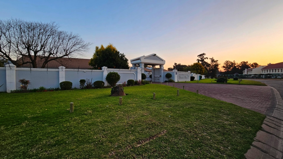 3 Bedroom Property for Sale in Three Rivers Proper Gauteng
