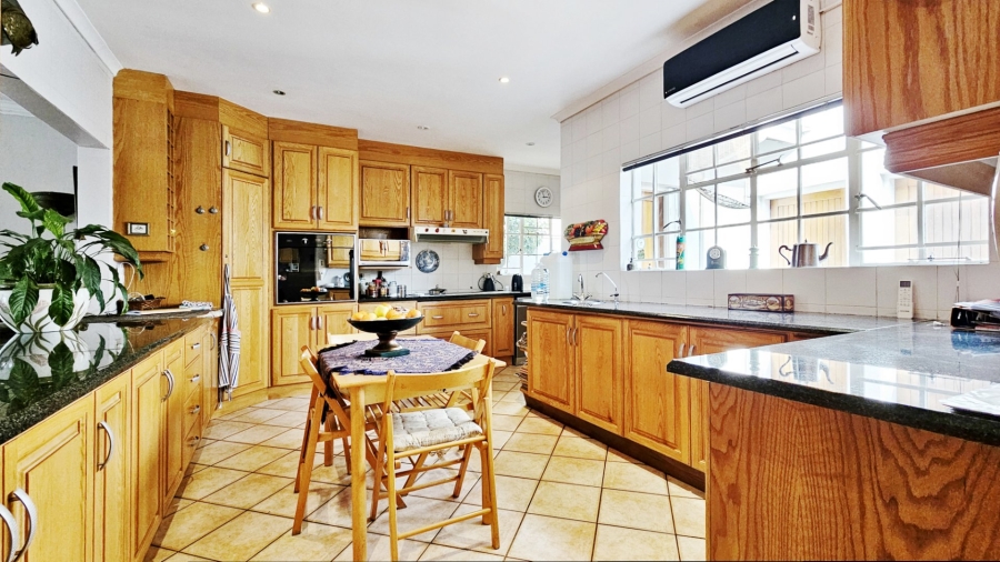 3 Bedroom Property for Sale in Three Rivers Proper Gauteng