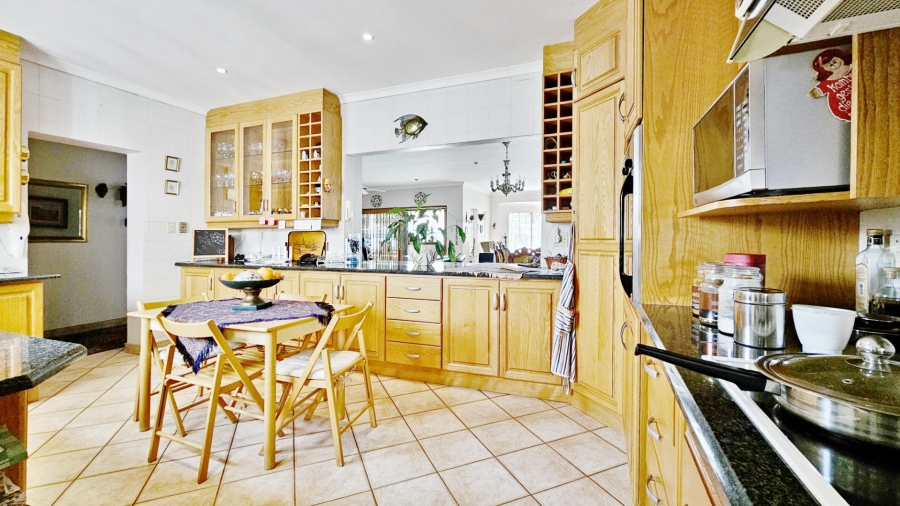 3 Bedroom Property for Sale in Three Rivers Proper Gauteng
