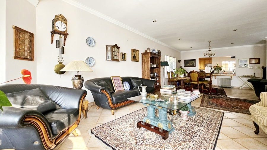 3 Bedroom Property for Sale in Three Rivers Proper Gauteng
