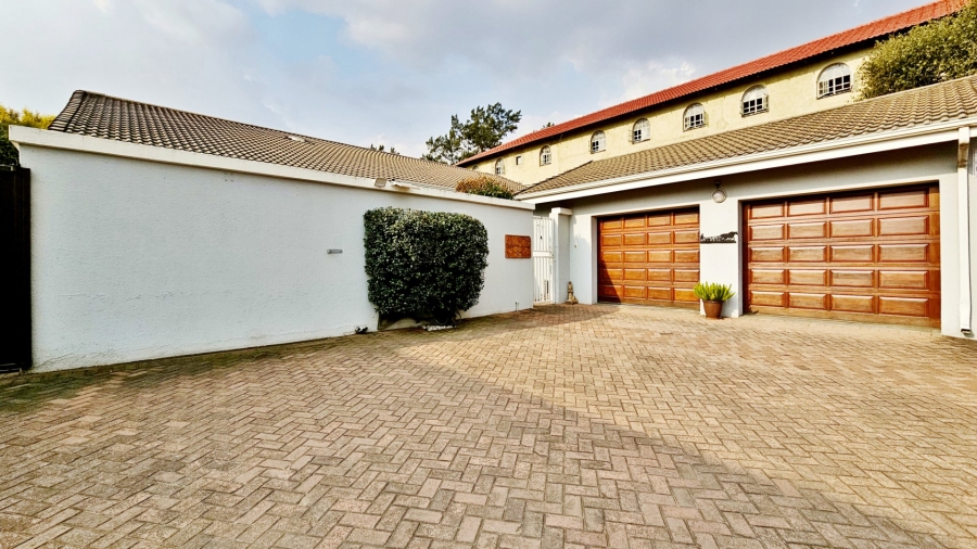 3 Bedroom Property for Sale in Three Rivers Proper Gauteng