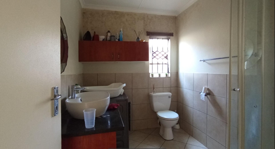 3 Bedroom Property for Sale in Kirkney Gauteng