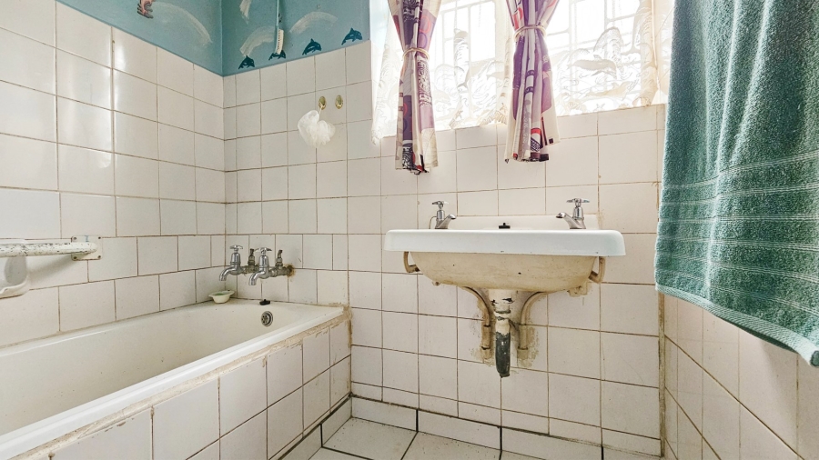 3 Bedroom Property for Sale in Sonland Park Gauteng