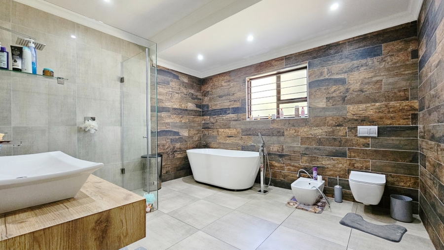 3 Bedroom Property for Sale in Three Rivers East Gauteng