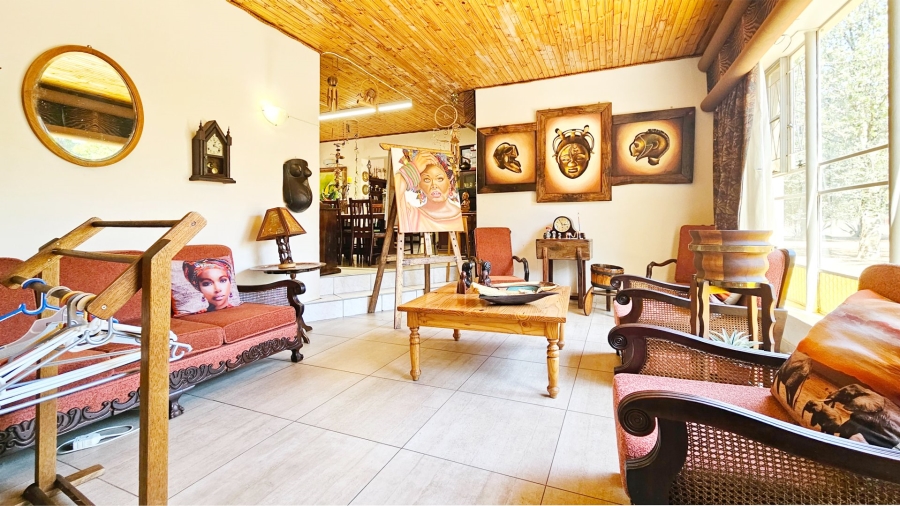 5 Bedroom Property for Sale in Roodia Gauteng