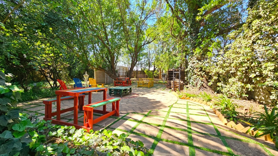 5 Bedroom Property for Sale in Roodia Gauteng