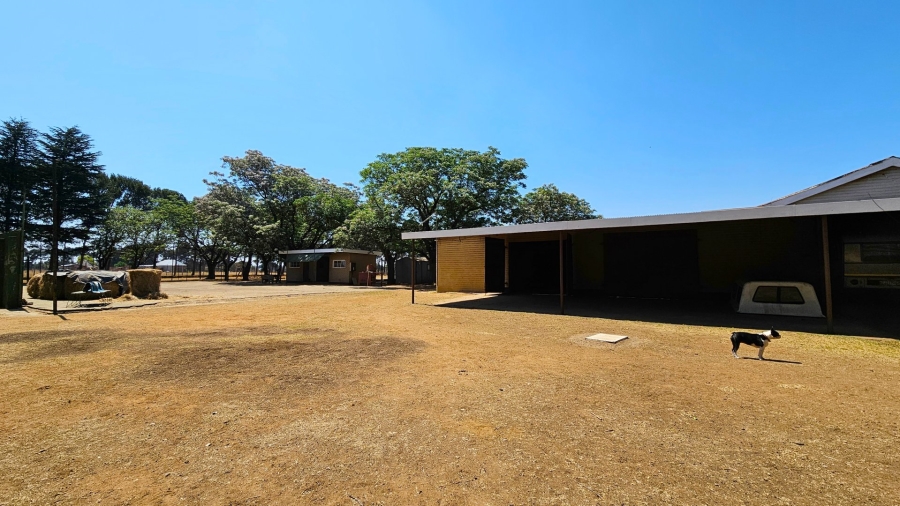 5 Bedroom Property for Sale in Roodia Gauteng