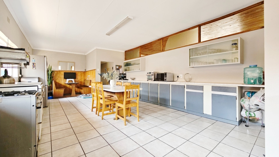 4 Bedroom Property for Sale in Buyscelia Gauteng
