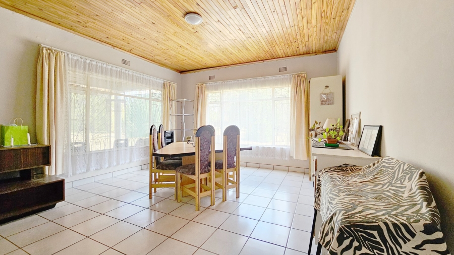 4 Bedroom Property for Sale in Buyscelia Gauteng