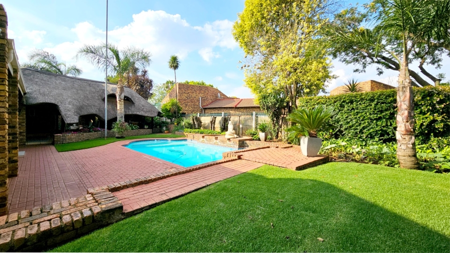 4 Bedroom Property for Sale in Falcon Ridge Gauteng