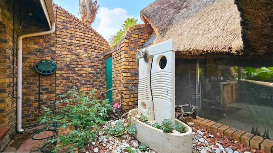 4 Bedroom Property for Sale in Falcon Ridge Gauteng
