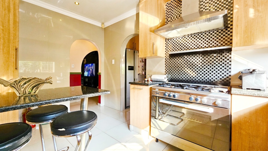 4 Bedroom Property for Sale in Falcon Ridge Gauteng