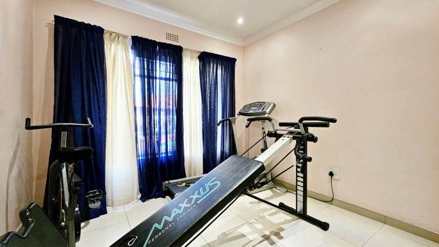 4 Bedroom Property for Sale in Falcon Ridge Gauteng