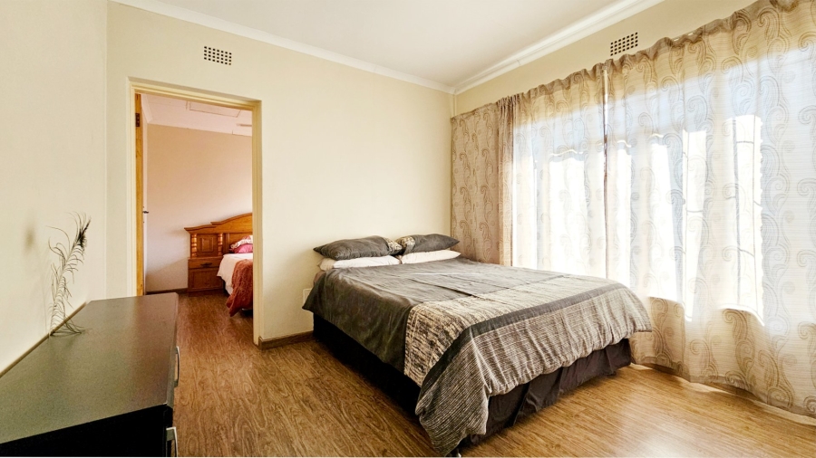 4 Bedroom Property for Sale in Falcon Ridge Gauteng