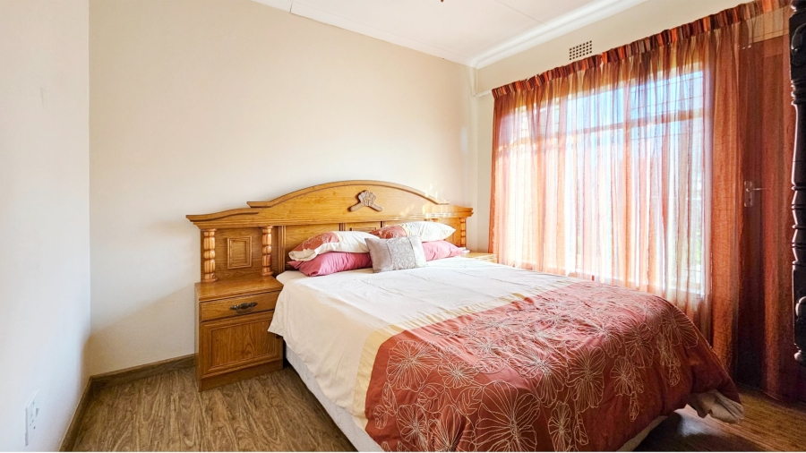 4 Bedroom Property for Sale in Falcon Ridge Gauteng
