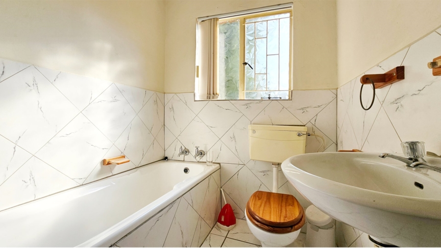4 Bedroom Property for Sale in Falcon Ridge Gauteng