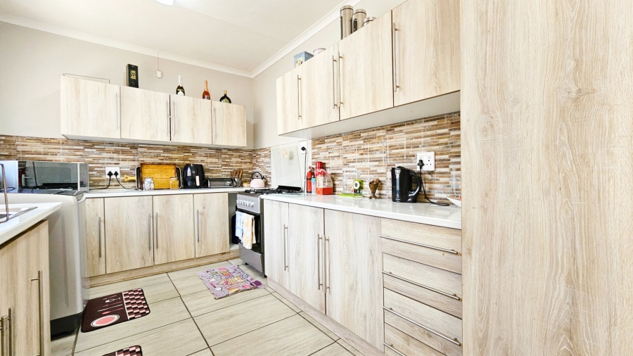 3 Bedroom Property for Sale in Vanderbijlpark SE 6 Gauteng