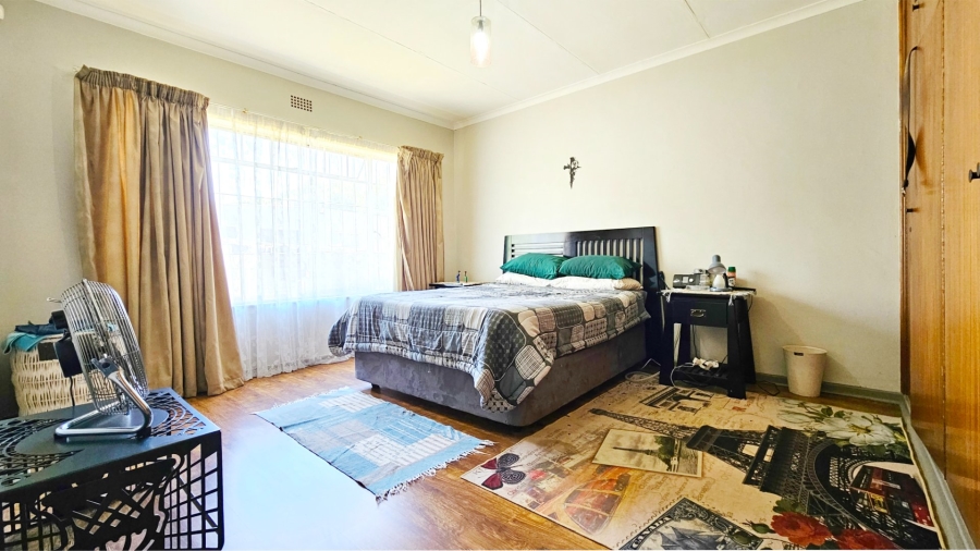 3 Bedroom Property for Sale in Vanderbijlpark SE 6 Gauteng