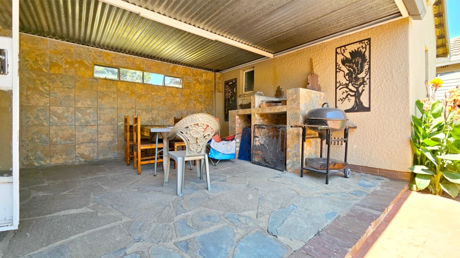 3 Bedroom Property for Sale in Vanderbijlpark SE 6 Gauteng