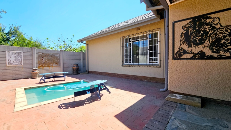 3 Bedroom Property for Sale in Vanderbijlpark SE 6 Gauteng
