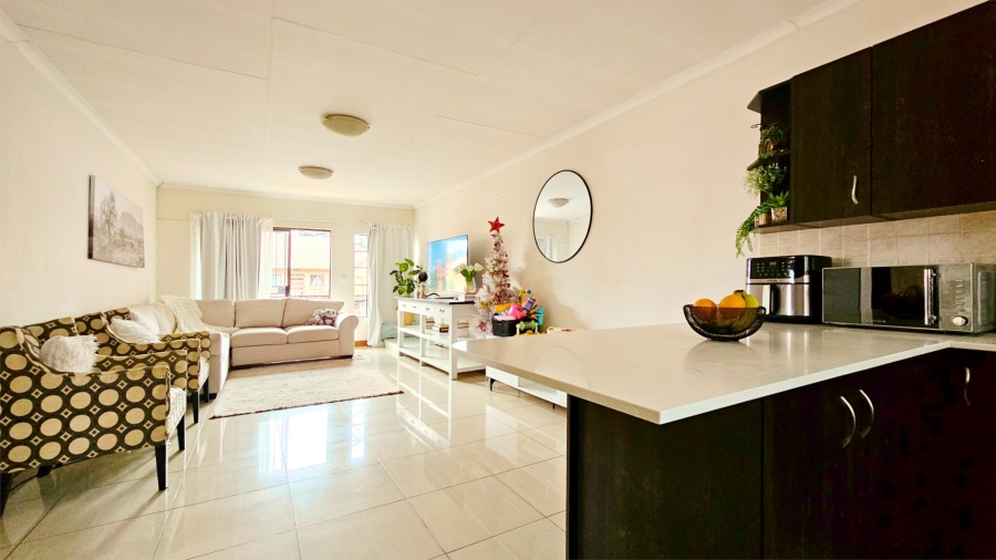 2 Bedroom Property for Sale in Three Rivers Gauteng