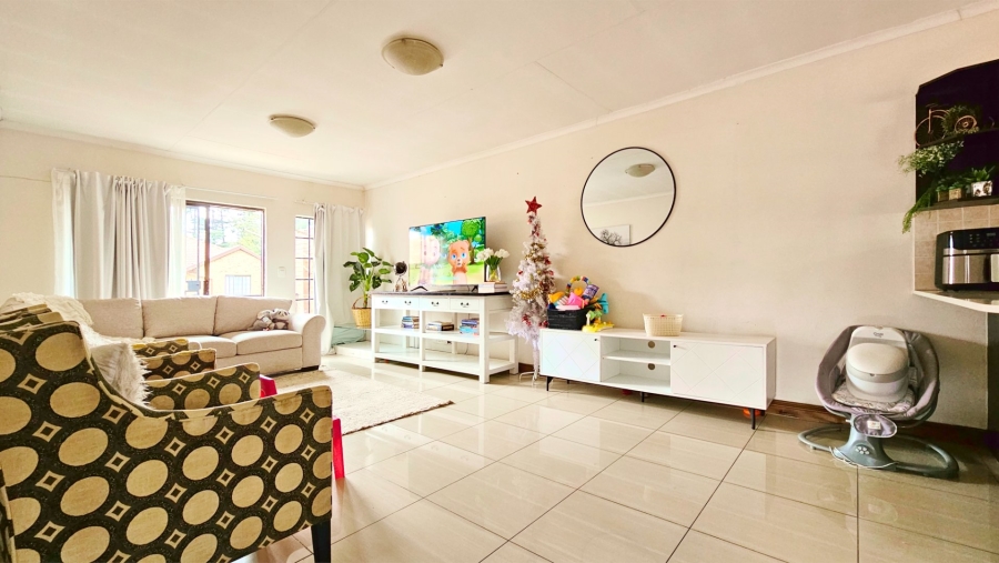 2 Bedroom Property for Sale in Three Rivers Gauteng