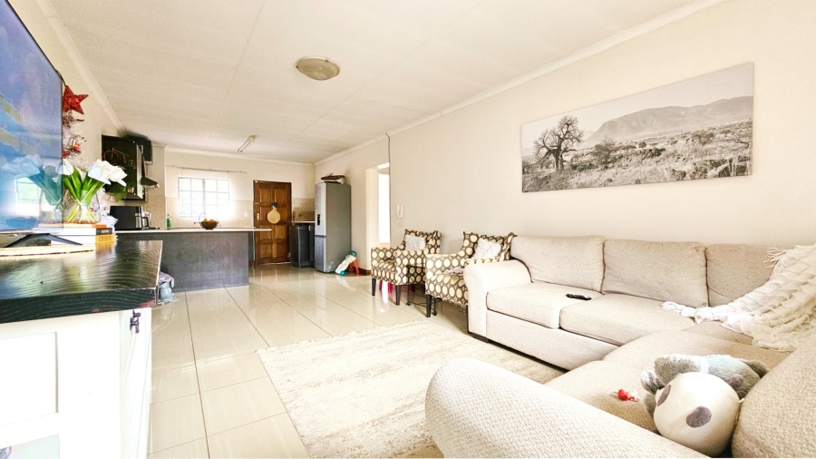 2 Bedroom Property for Sale in Three Rivers Gauteng