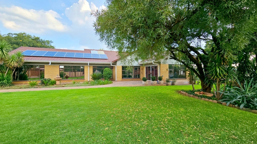 4 Bedroom Property for Sale in Three Rivers East Gauteng