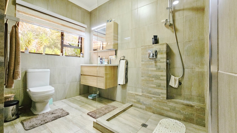 4 Bedroom Property for Sale in Three Rivers East Gauteng
