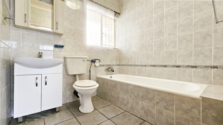 4 Bedroom Property for Sale in Arcon Park Gauteng