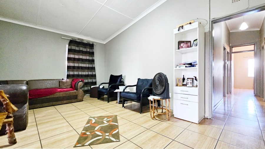 4 Bedroom Property for Sale in Sonland Park Gauteng